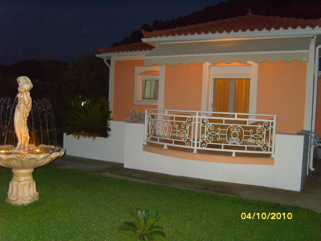 Elisabeth Villas Kerveli Pokoj fotografie